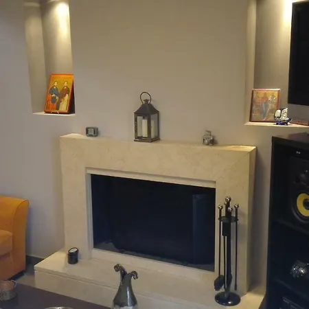 Auravilla Kiveri * Ξηροπήγαδο