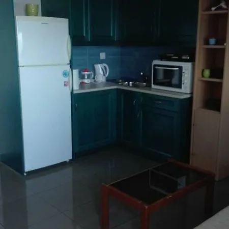 Auravilla Kiveri * Ξηροπήγαδο